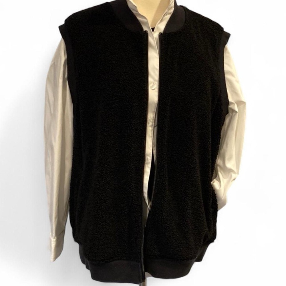 Askya Sherpa Fleece Vest